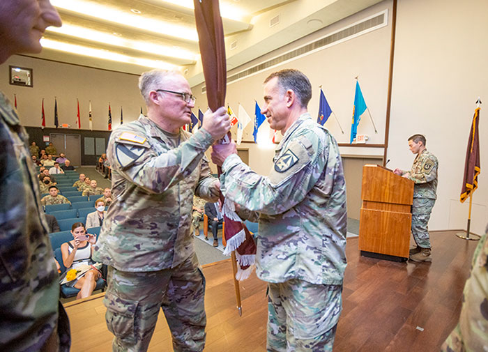 News: USARIEM Welcomes New Commander